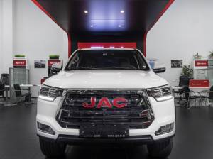 JAC T8