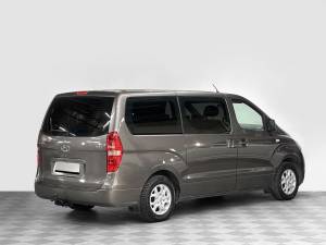 Hyundai H-1