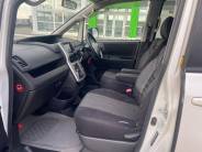 VToyota Voxy 2012 г.в.