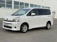 VToyota Voxy 2012 г.в.