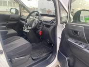 VToyota Voxy 2012 г.в.