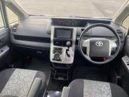 VToyota Voxy 2012 г.в.