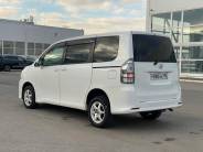 VToyota Voxy 2012 г.в.